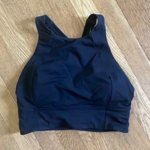 Black high neck lululemon bra in EUC